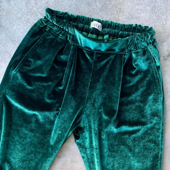 LIKE NEW Custom Design Velor Velvet 2-Piece Co-Ord Sweatpants Sweatshirt Green - Picture 3 of 8